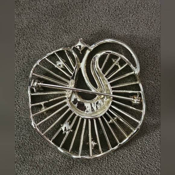 Swirl Clear Crystals Openwork DAVID LISNER Vintage Silver Brooch Pin. - Picture 3 of 3